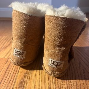 UGG baby size 2/3 CHESTNUT